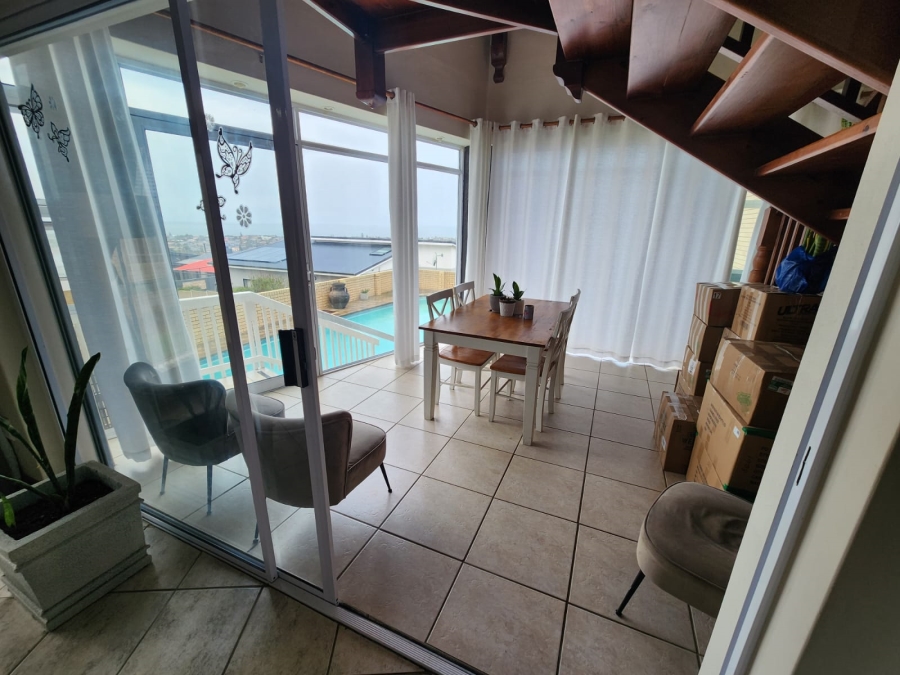 3 Bedroom Property for Sale in Menkenkop Western Cape